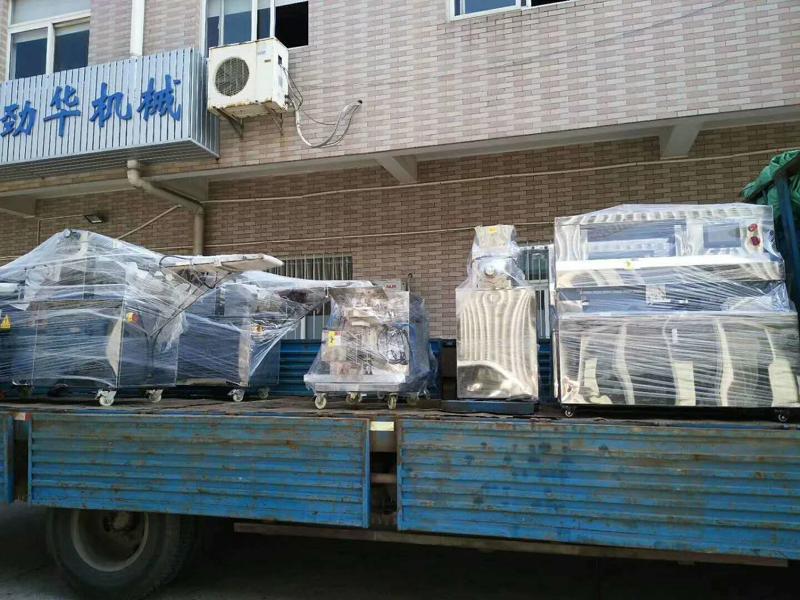 勁華月餅機(jī)發(fā)貨場景 勁華月餅機(jī)發(fā)貨場景